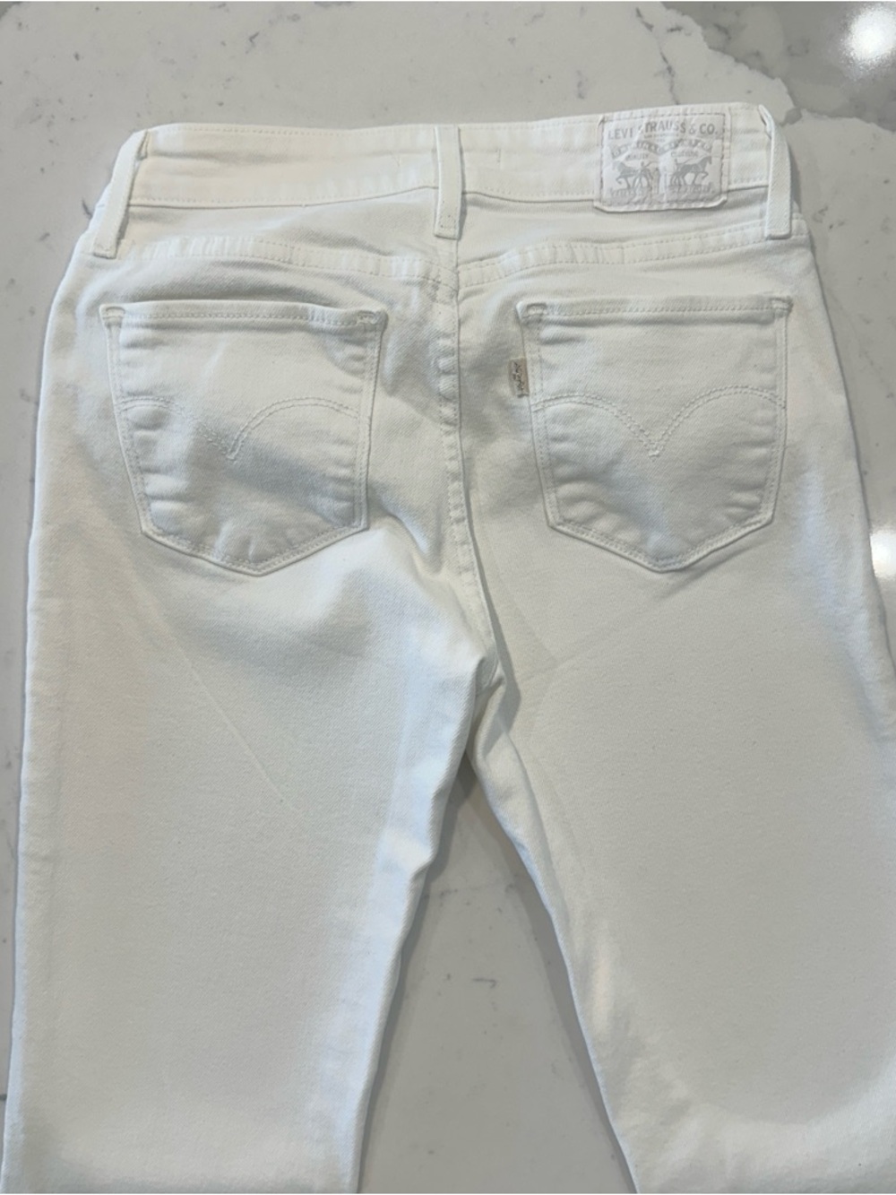 Levi’s 712 Slim White Jeans Size 26 High Rise Slim Straight Denim - Picture 4 of 8